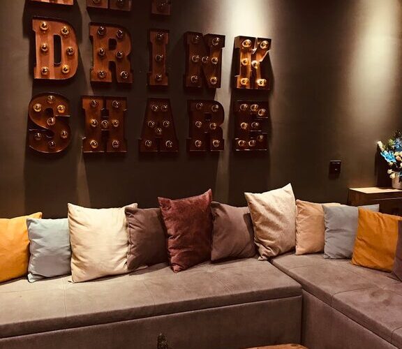 Tips for Creating a Cosy and Inviting Living Room Space